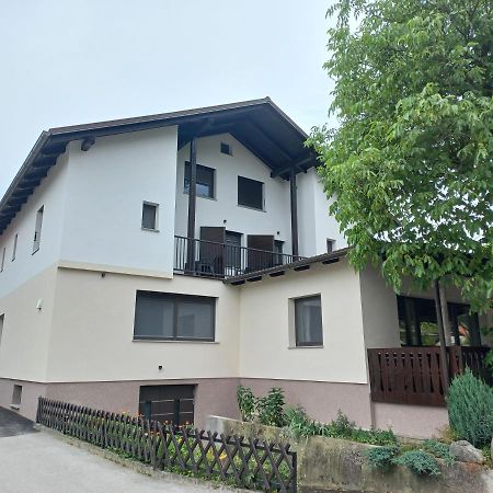 모지례 Sobe Levc B&B 외부 사진