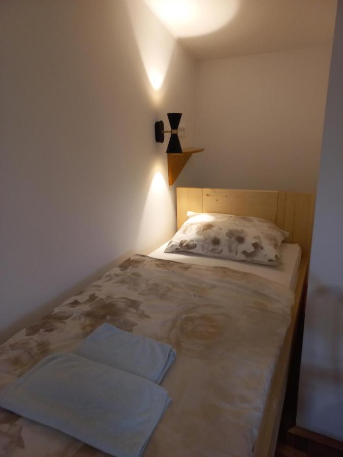 모지례 Sobe Levc B&B 외부 사진