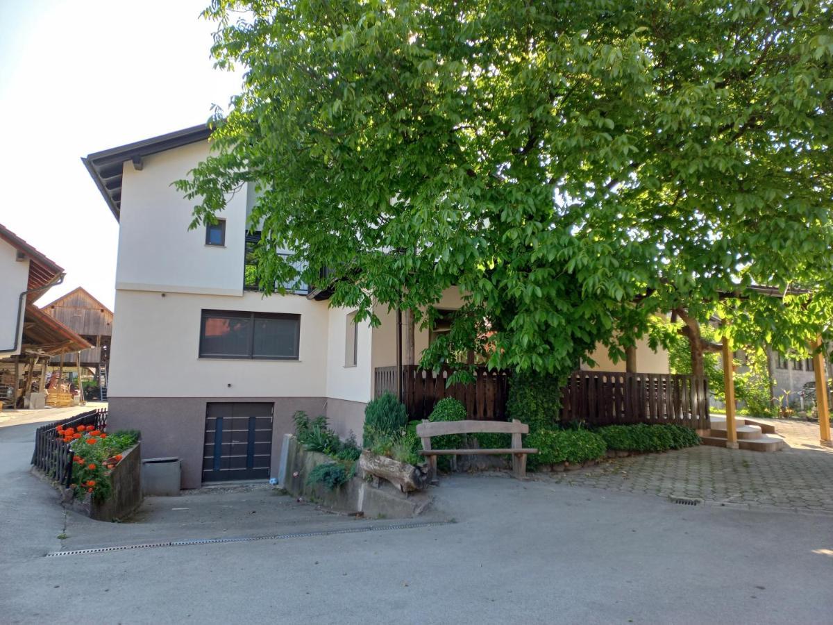 모지례 Sobe Levc B&B 외부 사진