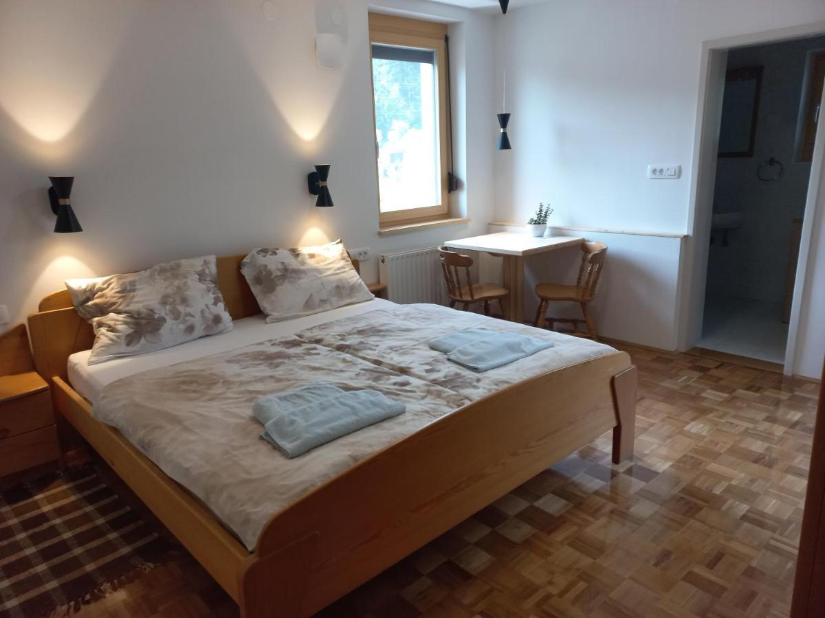 모지례 Sobe Levc B&B 외부 사진